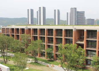 Crland University (7)