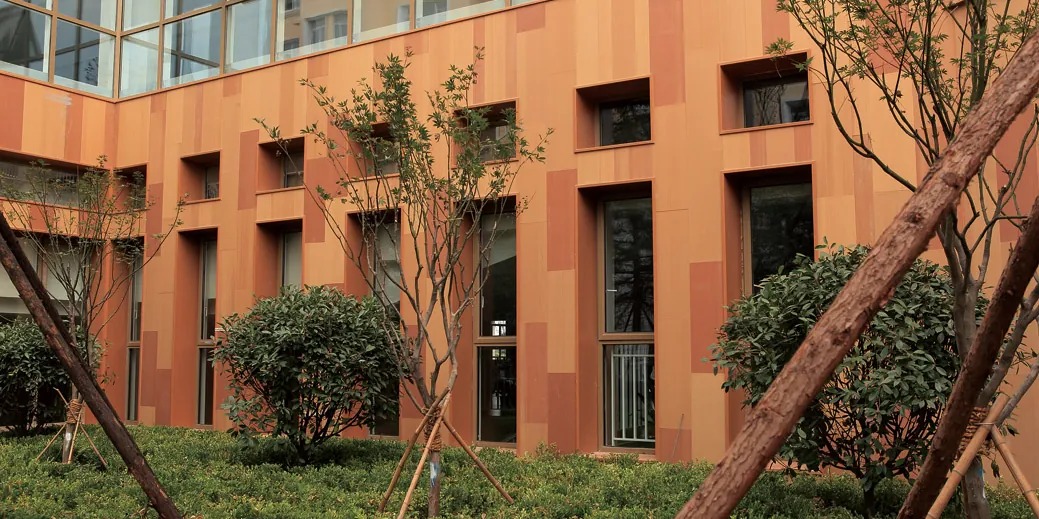 Yucai Middle School ,qingdao (0)