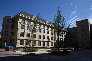 Shengjing (Dalian) Women’s and Children’s Hospital