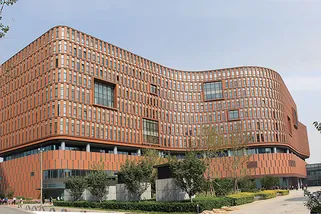 Terracotta Creating Flexible Geometric Facades