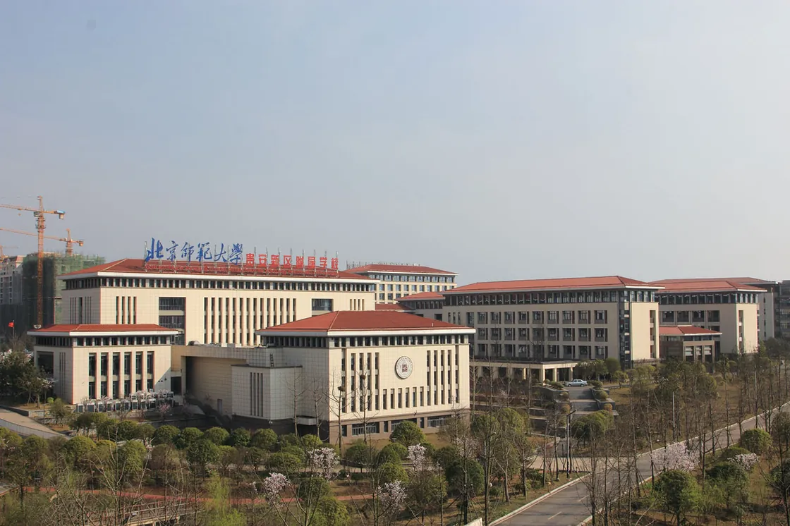 Natural-white-terracotta-clad-the-campus.jpg