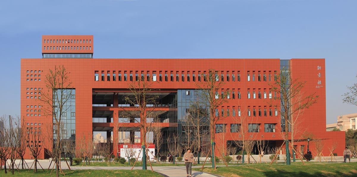 LOPO Terracotta in natural red shade for school.jpg