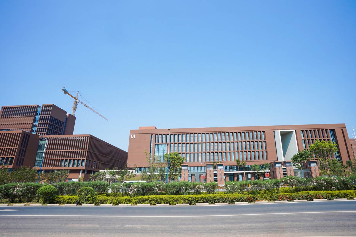 Red-brick University-Guangzhou International Campus of South China University of Technology.jpg