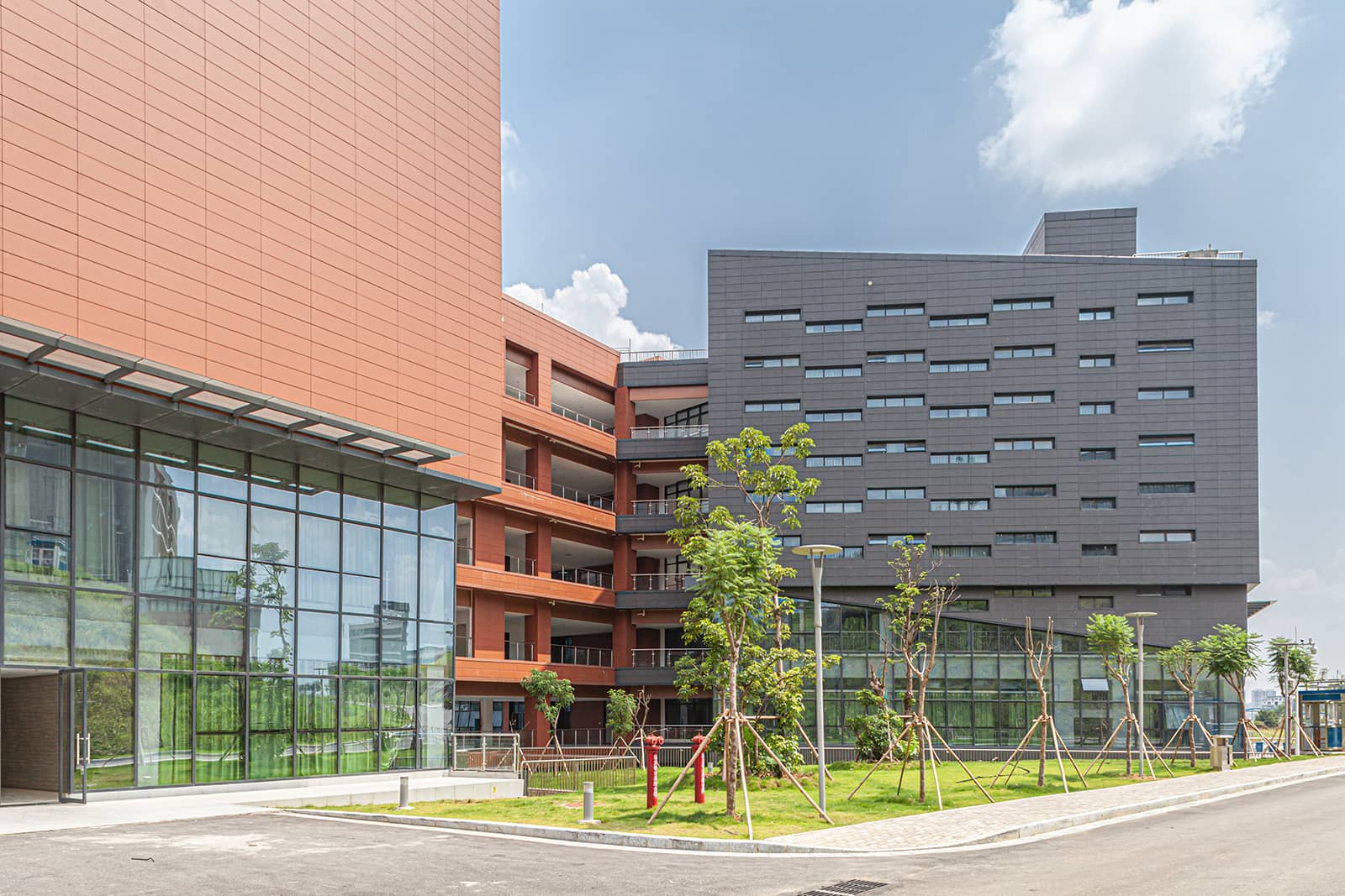 New Campus of Guangxi University of Science and Technology in gray and red terracotta.jpg