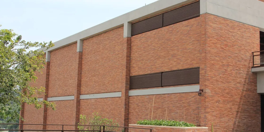 Crland University (2)