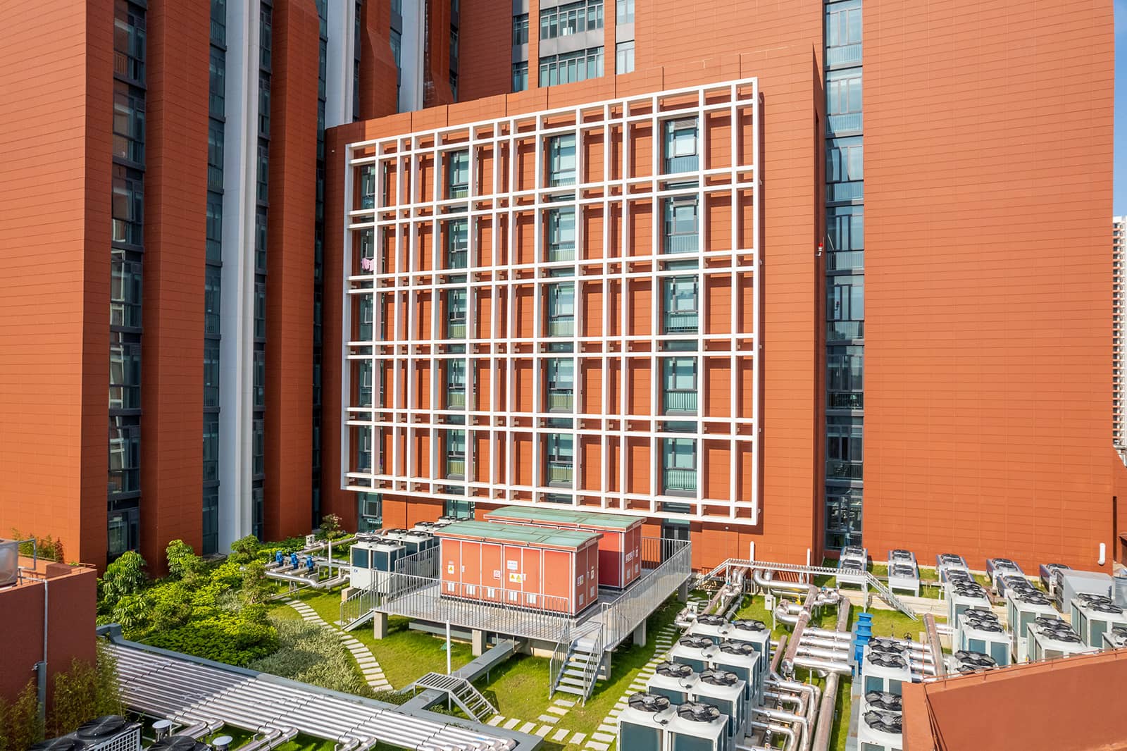 Greenery for hospital roof.jpg